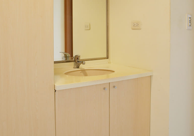 Taichung Dormitory Single Type B sink picture.